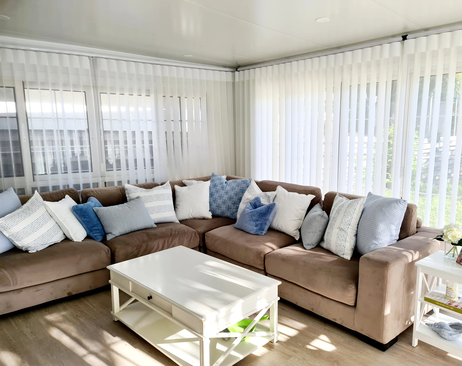 Veri Shades in a Gold Coast living room